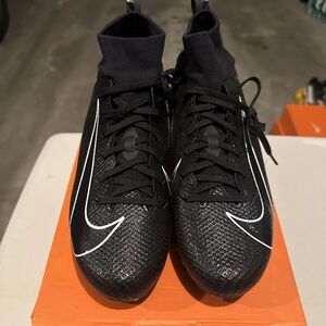 Nike Men’s Black High-Top Soccer Cleats